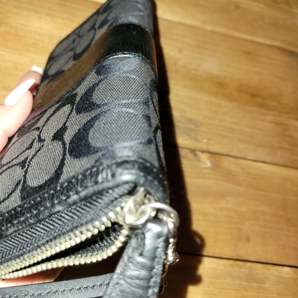 Authentic Coach Wristlet Wallet - Picture 6 of 11